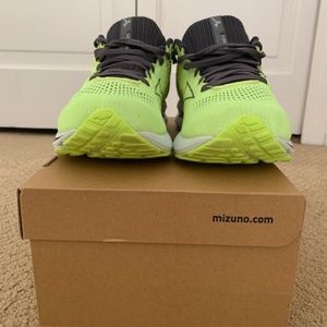 Men's Mezuno Wave Rider 25 Running Shoe